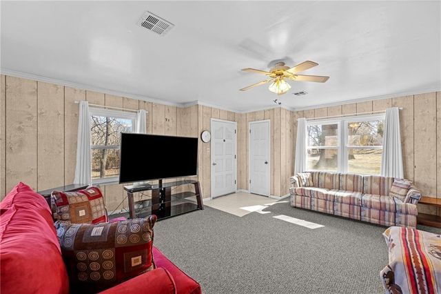 29870 Lookout Road, Paola, KS 66071