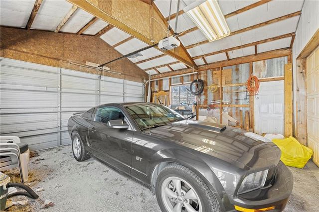 29870 Lookout Road, Paola, KS 66071