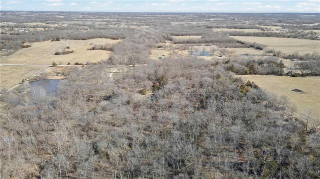 29870 Lookout Road, Paola, KS 66071