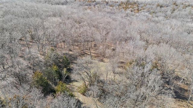 29870 Lookout Road, Paola, KS 66071