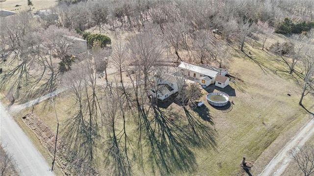 29870 Lookout Road, Paola, KS 66071