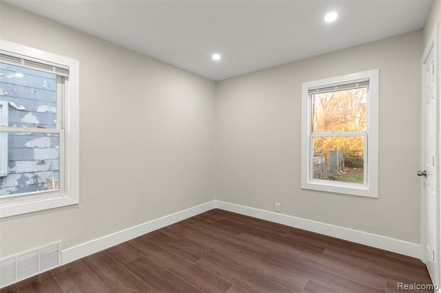 8900 Asbury Park, Detroit, MI 48228