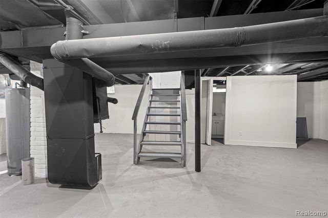 8900 Asbury Park, Detroit, MI 48228