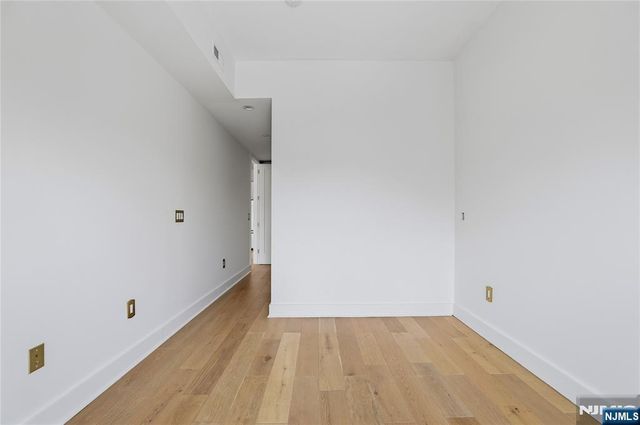 194 Cambridge 2, Jersey City, NJ 07307