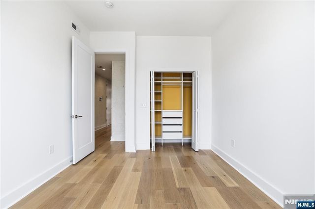 194 Cambridge 2, Jersey City, NJ 07307