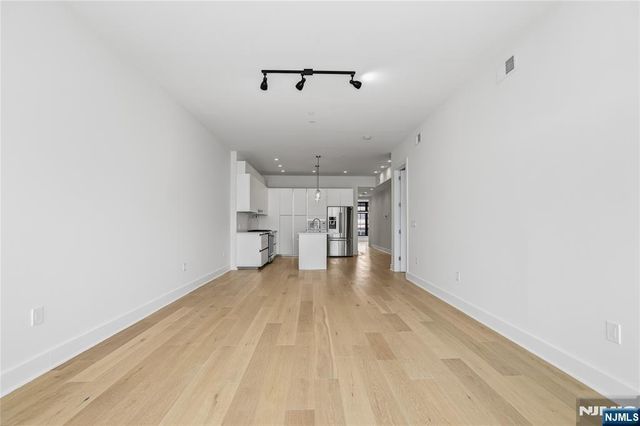 194 Cambridge 2, Jersey City, NJ 07307