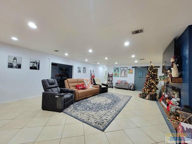 206 S Arroyo Blvd., Rio Hondo, TX 78583