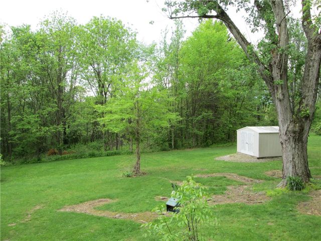 111 Linden St, Chippewa Twp, PA 15010