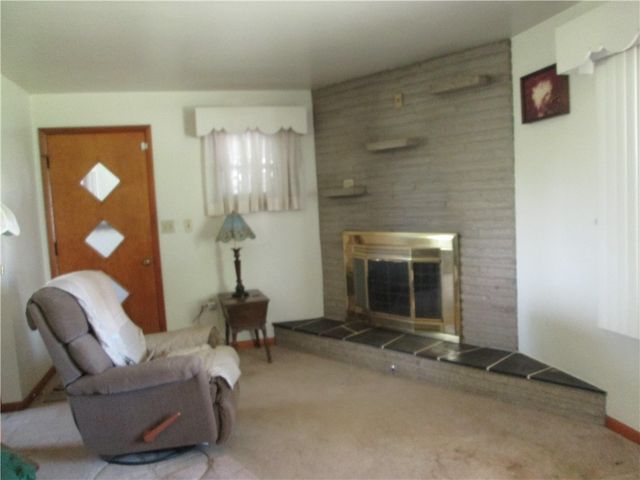 111 Linden St, Chippewa Twp, PA 15010