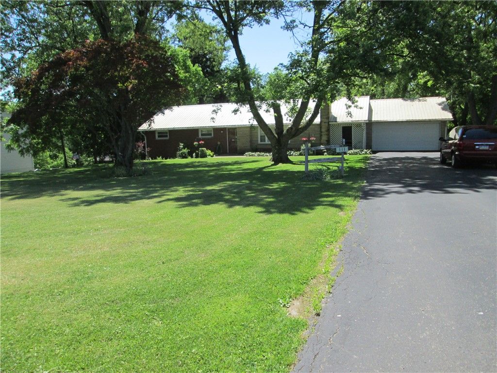 111 Linden St, Chippewa Twp, PA 15010