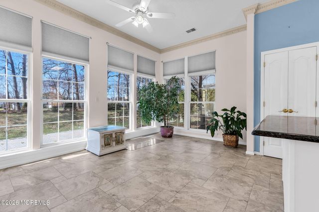 27 Greenfields Drive, Lakewood, NJ 08701