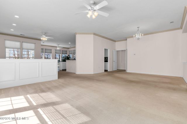 27 Greenfields Drive, Lakewood, NJ 08701