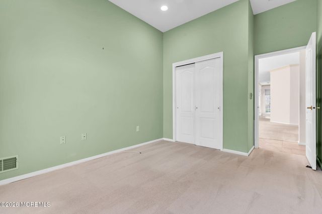 27 Greenfields Drive, Lakewood, NJ 08701