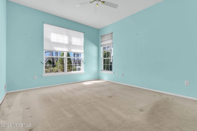 27 Greenfields Drive, Lakewood, NJ 08701