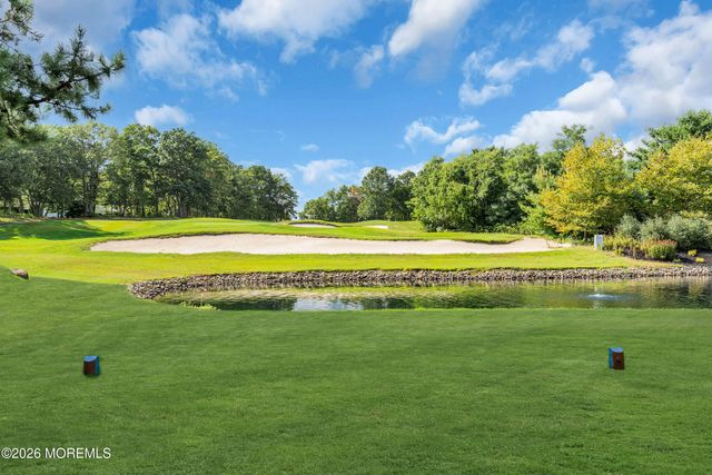 27 Greenfields Drive, Lakewood, NJ 08701