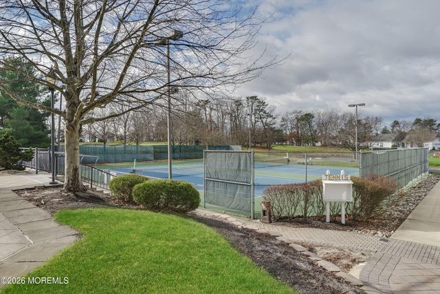 27 Greenfields Drive, Lakewood, NJ 08701