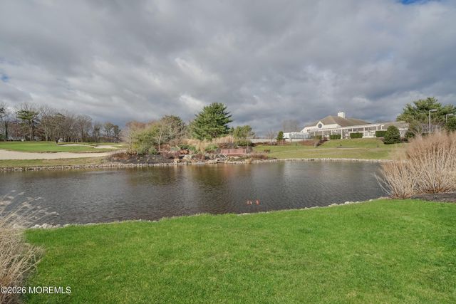 27 Greenfields Drive, Lakewood, NJ 08701