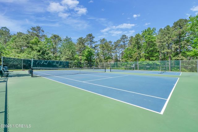 27 Greenfields Drive, Lakewood, NJ 08701