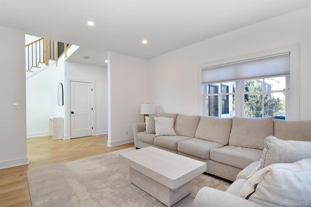 1606 Ellis Place, Mamaroneck, NY 10543