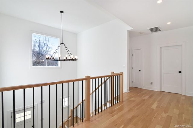 1606 Ellis Place, Mamaroneck, NY 10543