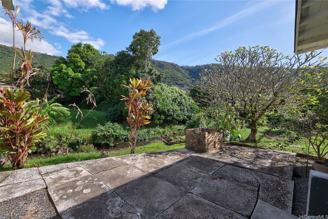 3175 Poelua Place, Honolulu, HI 96822