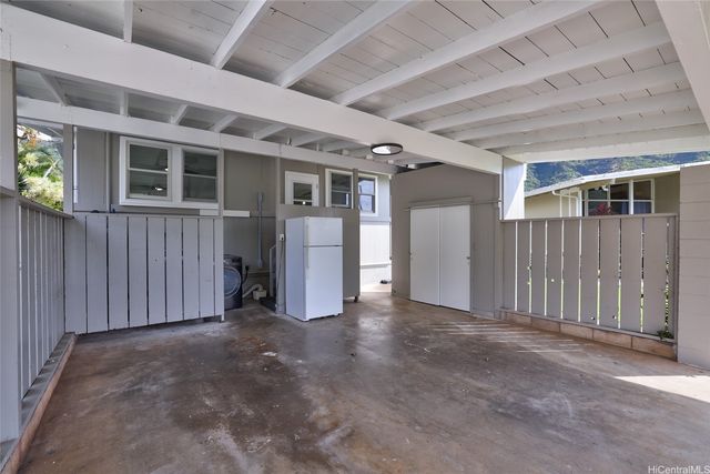 3175 Poelua Place, Honolulu, HI 96822