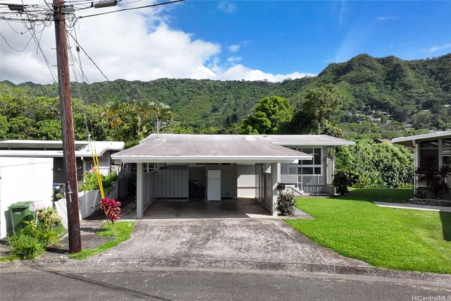 3175 Poelua Place, Honolulu, HI 96822