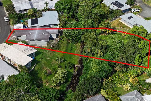 3175 Poelua Place, Honolulu, HI 96822