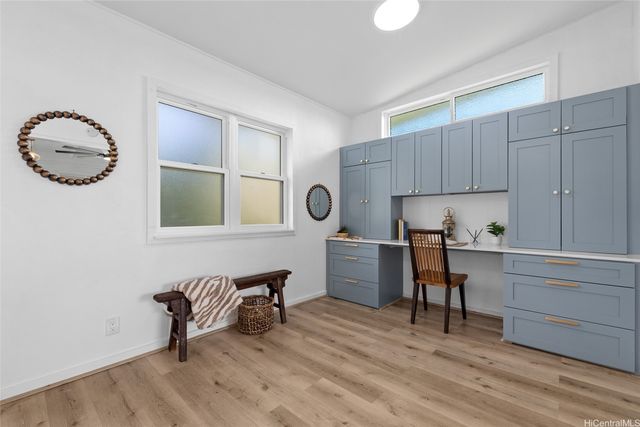 3175 Poelua Place, Honolulu, HI 96822