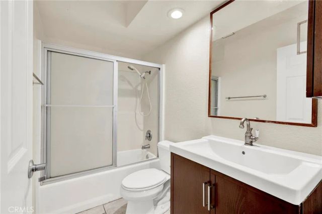 1704 Bridgeport, West Covina, CA 91791
