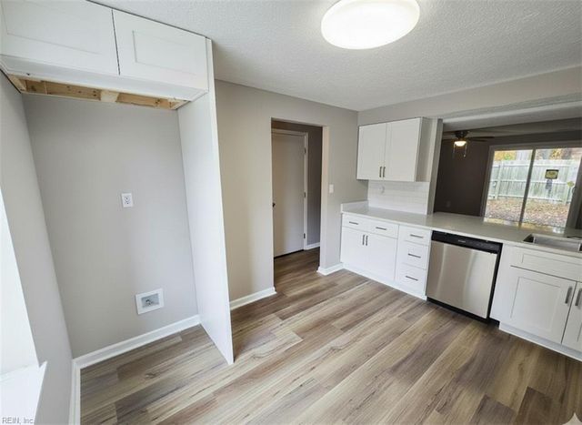 390 Jury Ln Unit A, Newport News, VA 23608