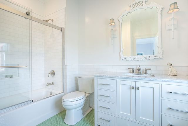 78 Rhode Island Avenue 6, Newport, RI 02840