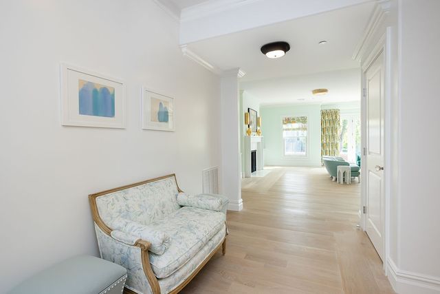 78 Rhode Island Avenue 6, Newport, RI 02840