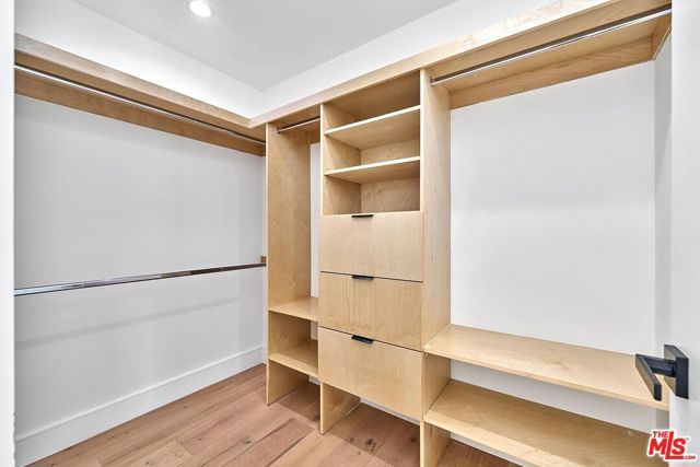 6050 E Burwood, Los Angeles, CA 90042