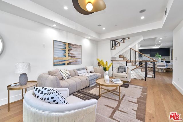 6050 E Burwood, Los Angeles, CA 90042