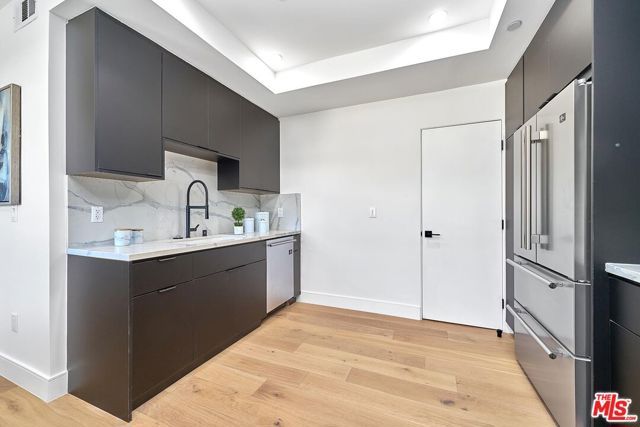 6050 E Burwood, Los Angeles, CA 90042