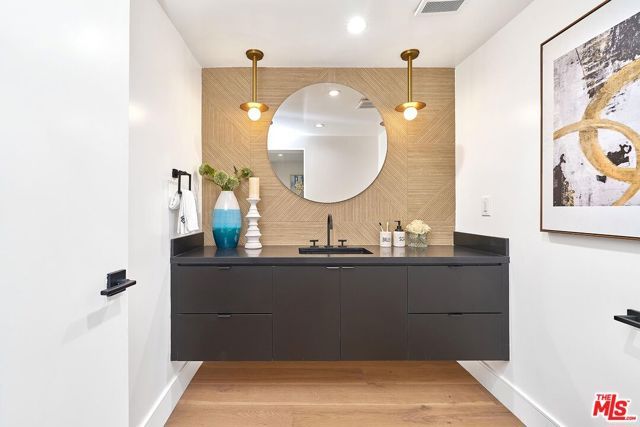 6050 E Burwood, Los Angeles, CA 90042