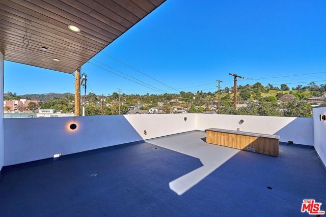 6050 E Burwood, Los Angeles, CA 90042