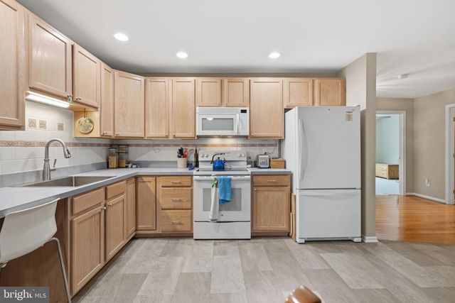 317 JEFFERSON CT, Royersford, PA 19468