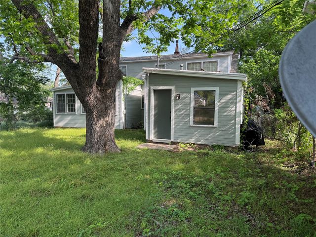 224 W Hull Street A, Denison, TX 75020