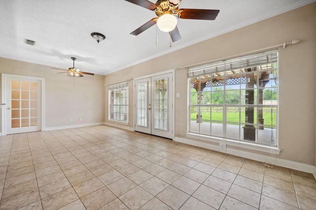 360 Fm 1011 Road, Liberty, TX 77575