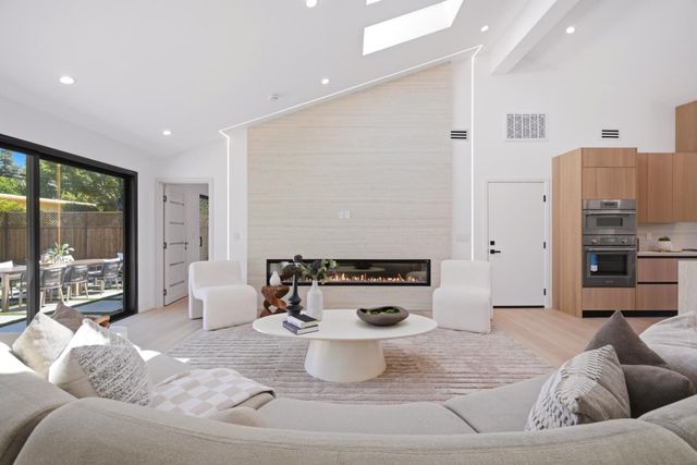 1389 Chelsea Drive, Los Altos, CA 94024