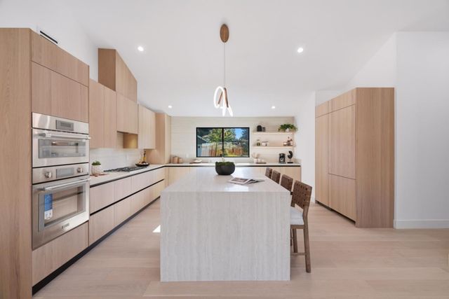 1389 Chelsea Drive, Los Altos, CA 94024