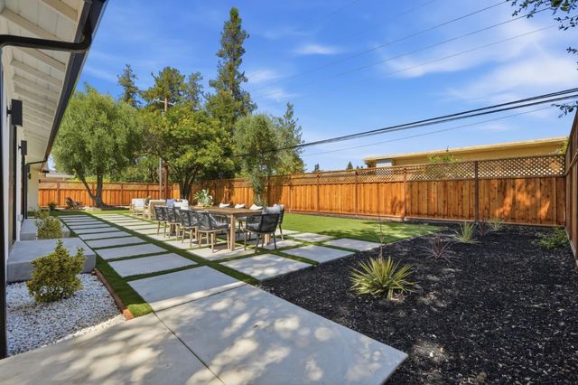 1389 Chelsea Drive, Los Altos, CA 94024