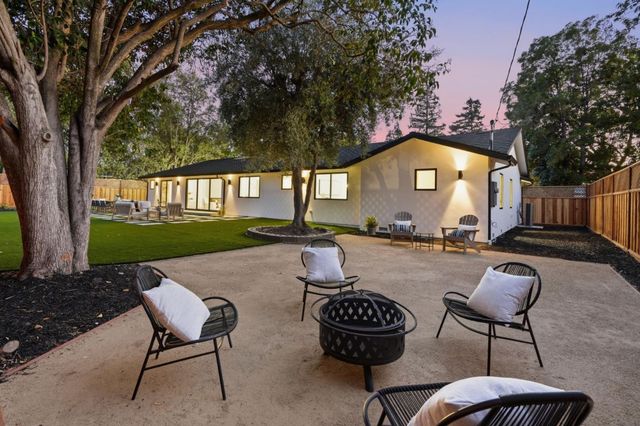 1389 Chelsea Drive, Los Altos, CA 94024
