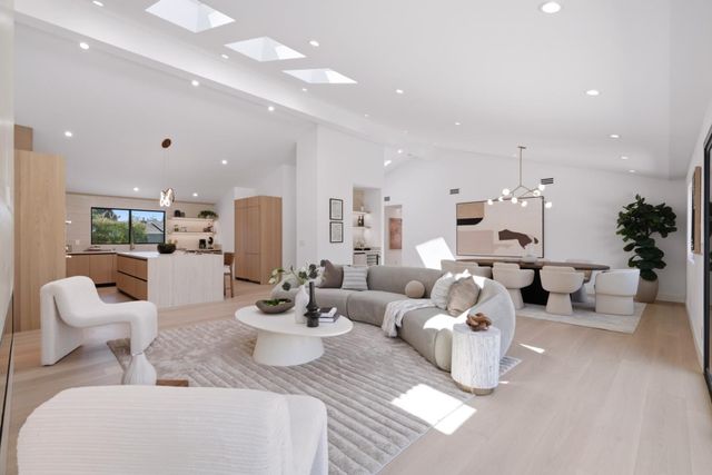 1389 Chelsea Drive, Los Altos, CA 94024