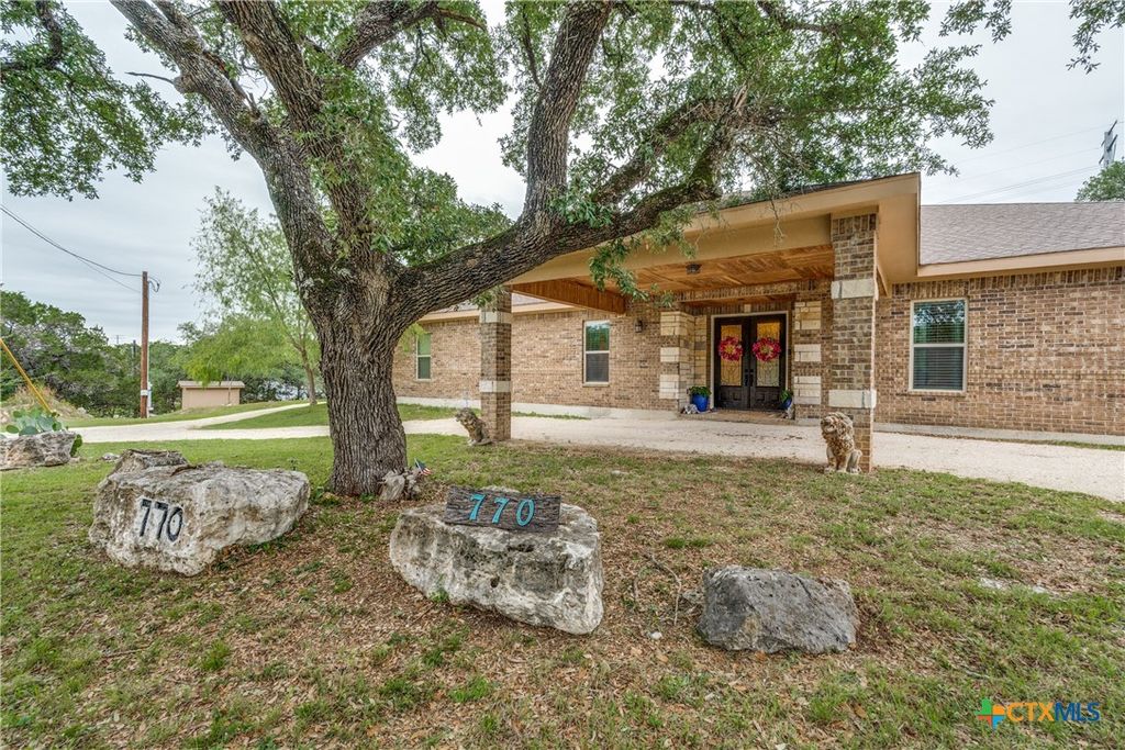 770 Lone Oak Road, New Braunfels, TX 78132