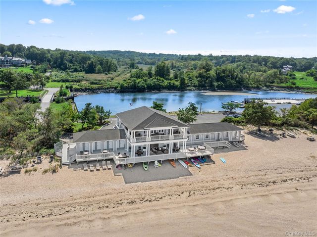 19 Frost Creek Drive, Locust Valley, NY 11560