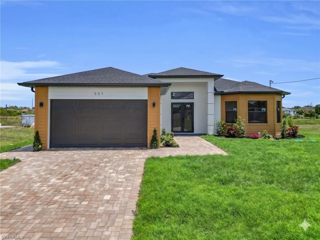 537 Paloma AVE, LEHIGH ACRES, FL 33974 — exterior
