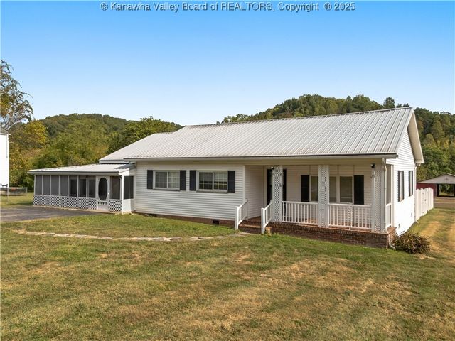 5108 US Route 60, Hurricane, WV 25526